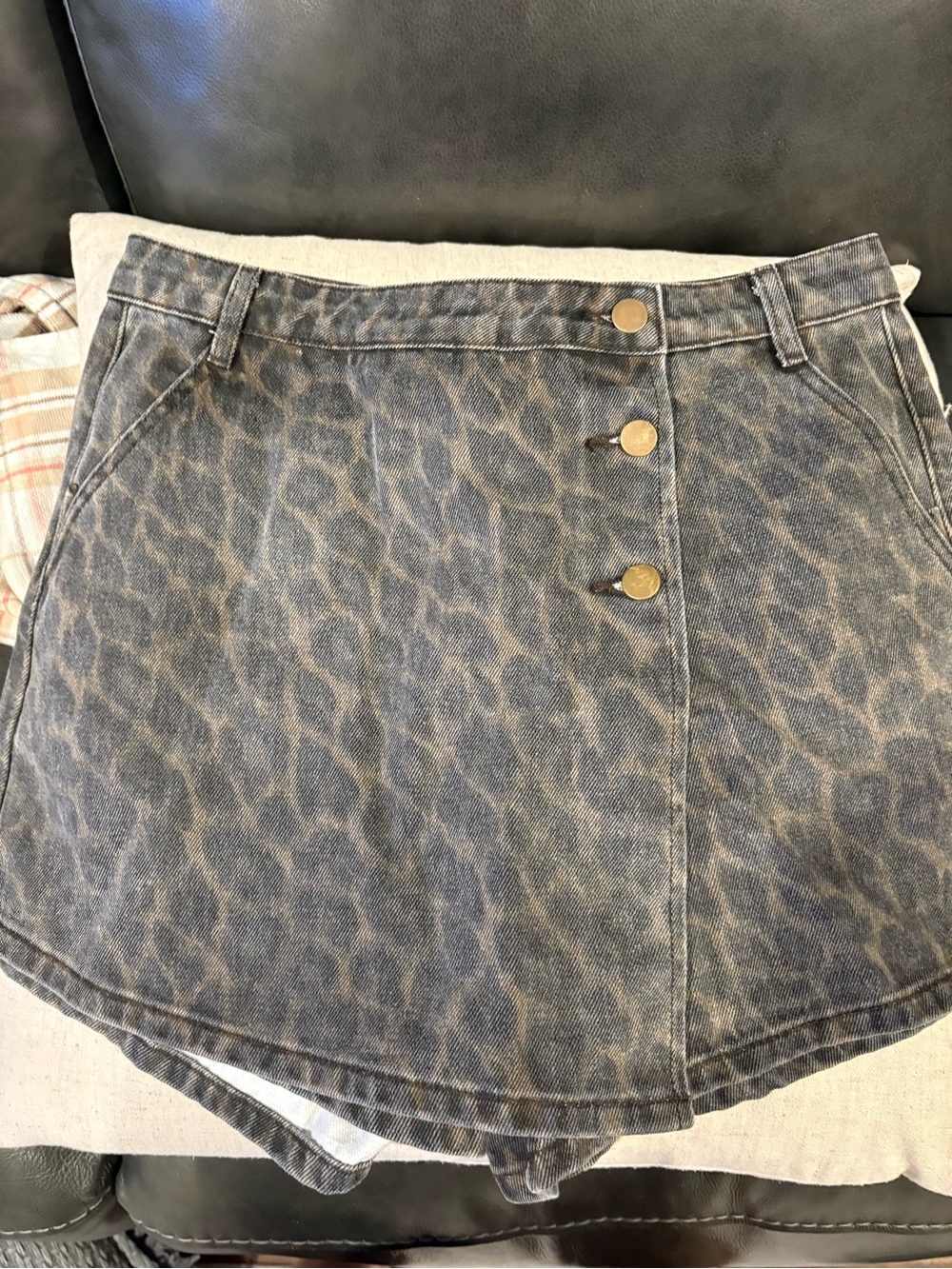 Miou Muse Leopard-Print Denim Mini Skirt/shorts in Washed Black
